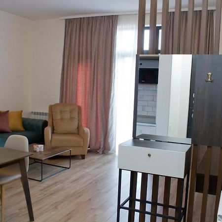 Aura Sameba, Luxury Apartment Tbilisi Bagian luar foto