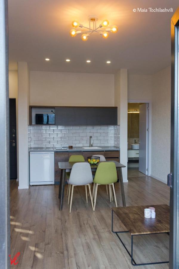 Aura Sameba, Luxury Apartment Tbilisi Bagian luar foto